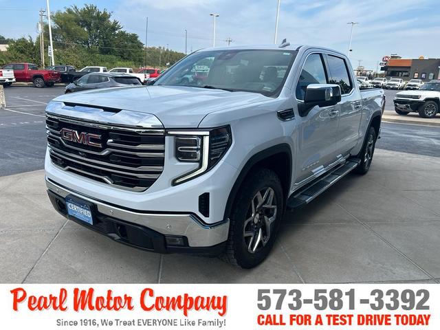 Photo of 2023 Summit White GMC Sierra 1500