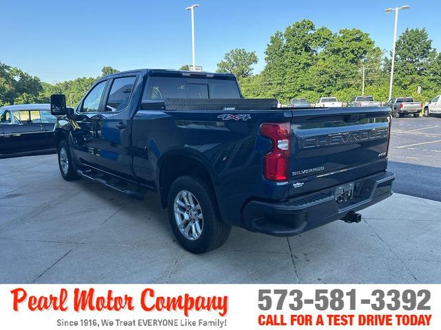 Photo of 2022 Northsky Blue Metallic Chevrolet Silverado 1500