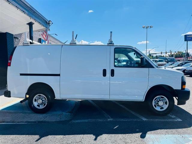 Photo of 2021 White Chevrolet Express 3500