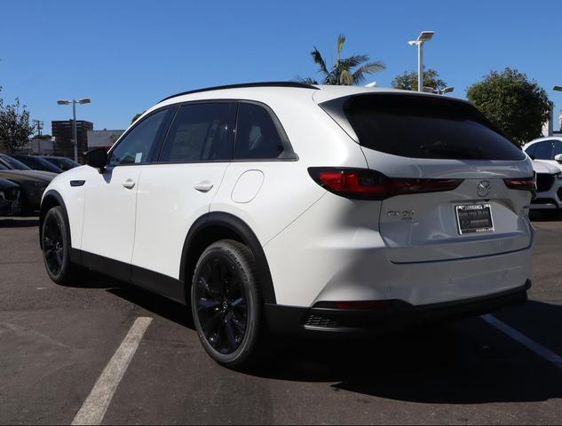 Photo of 2025 Rhodium White Premium Mazda CX-90 PHEV