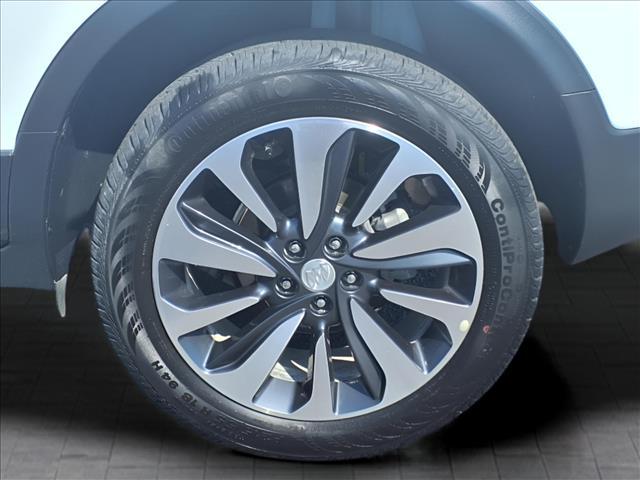 Photo of 2021 Summit White Buick Encore