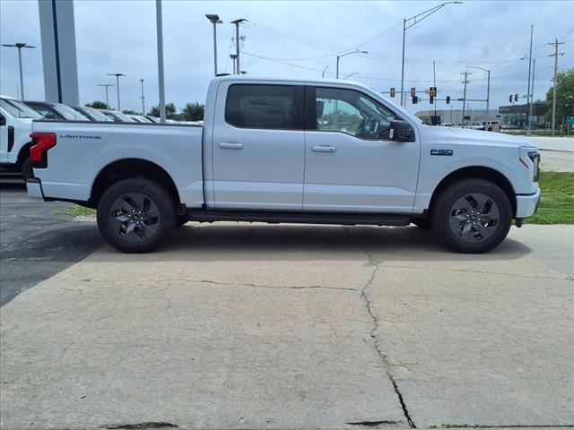 Photo of 2025 Space White Metallic Ford F-150 Lightning