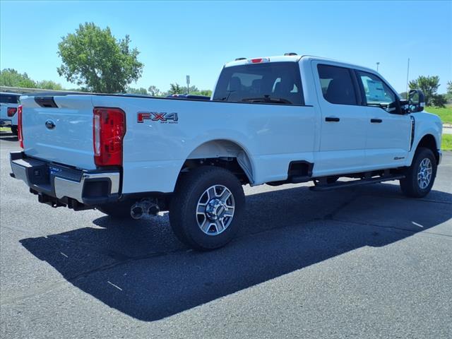 Photo of 2025 Oxford White Ford F-350
