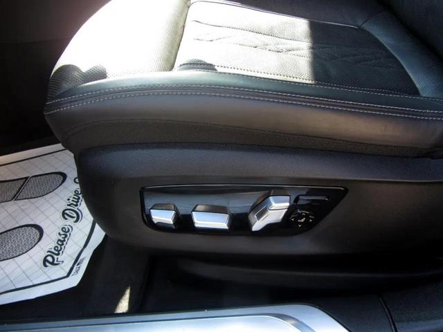 Photo of 2018 Gray BMW 740