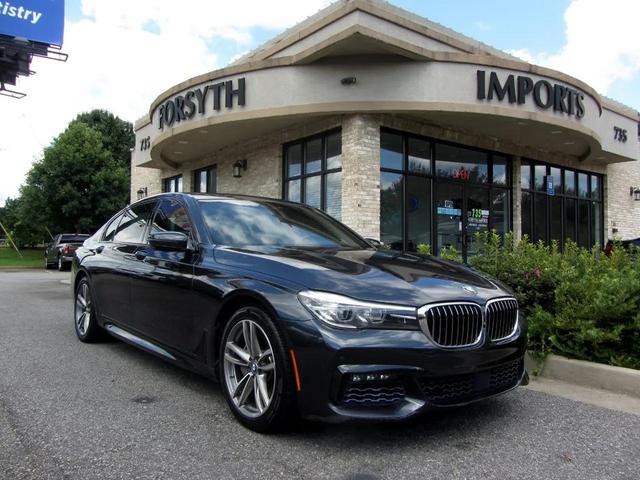 Photo of 2018 Gray BMW 740