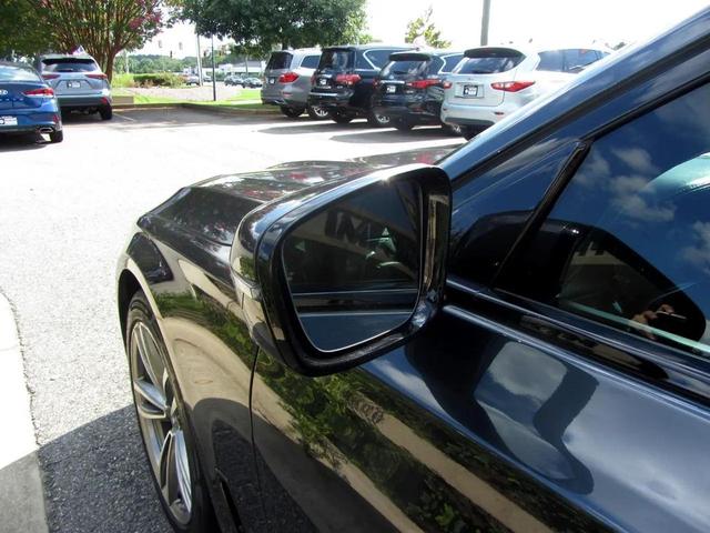 Photo of 2018 Gray BMW 740