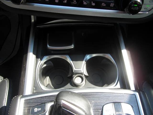 Photo of 2018 Gray BMW 740