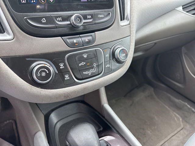 Photo of 2021 Summit White Chevrolet Malibu