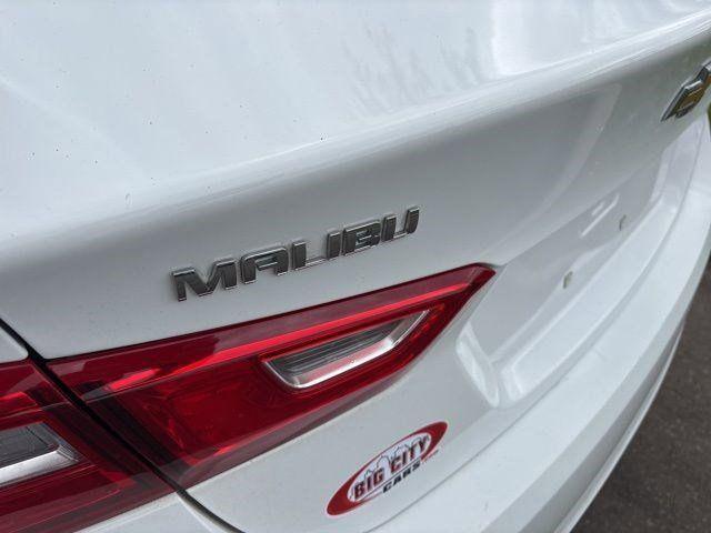 Photo of 2021 Summit White Chevrolet Malibu