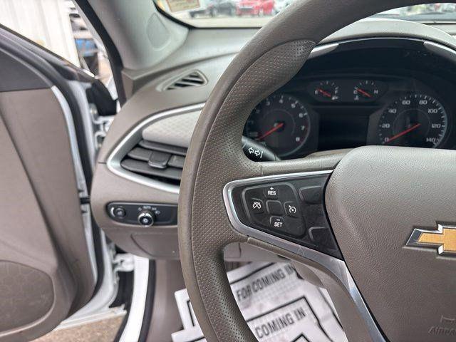 Photo of 2021 Summit White Chevrolet Malibu