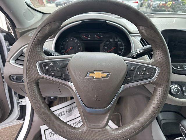 Photo of 2021 Summit White Chevrolet Malibu
