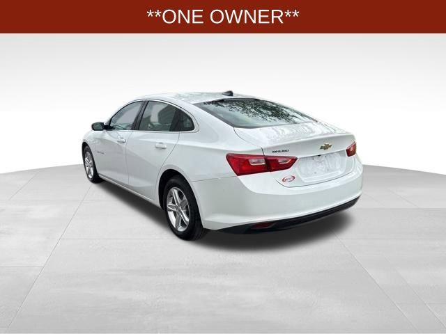 Photo of 2021 Summit White Chevrolet Malibu