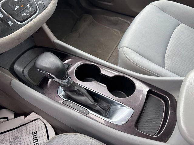 Photo of 2021 Summit White Chevrolet Malibu