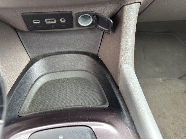 Photo of 2021 Summit White Chevrolet Malibu