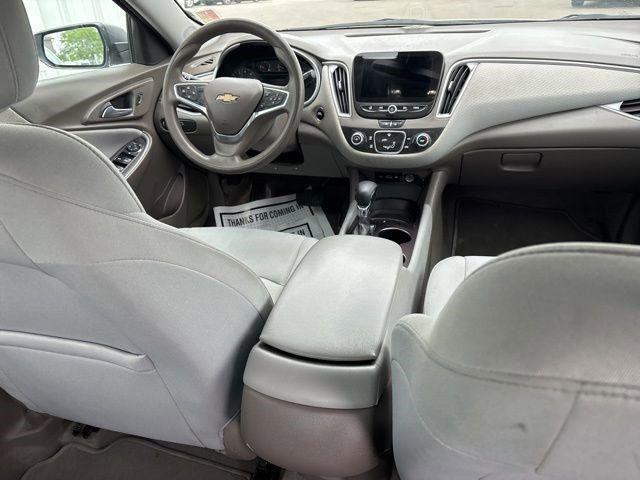 Photo of 2021 Summit White Chevrolet Malibu