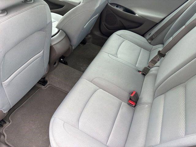 Photo of 2021 Summit White Chevrolet Malibu