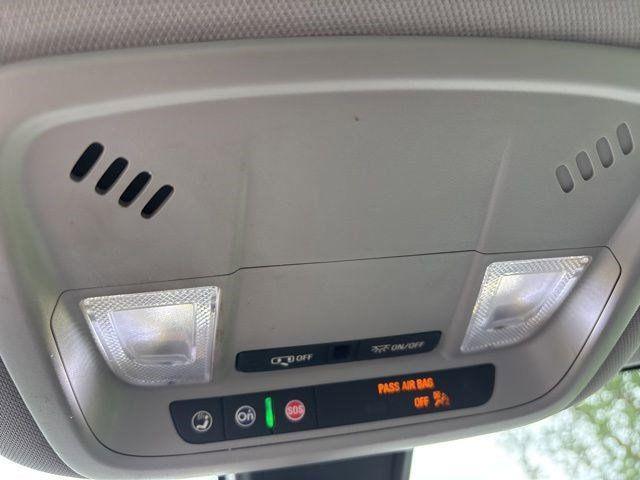 Photo of 2021 Summit White Chevrolet Malibu