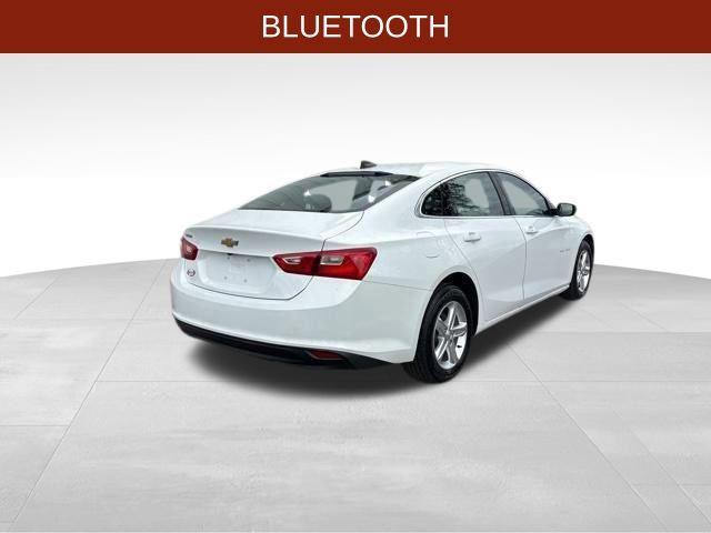 Photo of 2021 Summit White Chevrolet Malibu