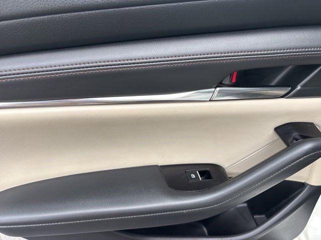 Photo of 2020 Snowflake White Pearl Mica Mazda Mazda3