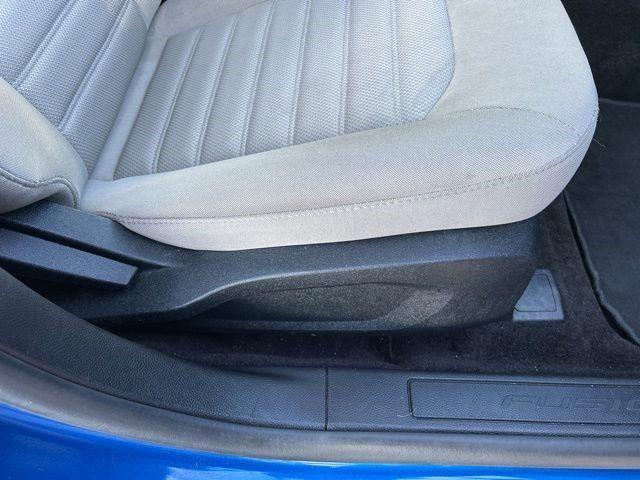 Photo of 2018 Lightning Blue Ford Fusion Hybrid