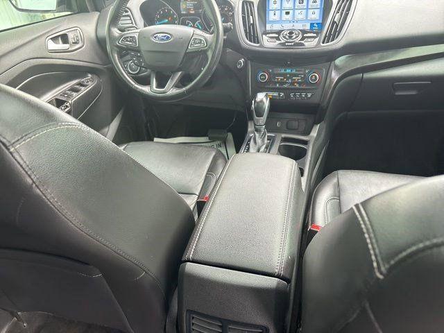 Photo of 2019 Black Metallic Ford Escape