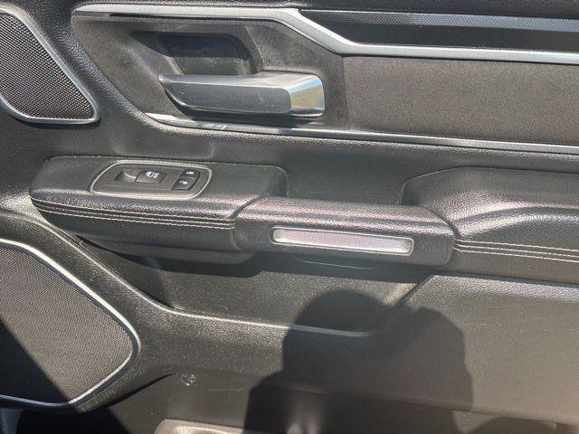 Photo of 2019 Diamond Black Crystal Pearlcoat RAM 1500