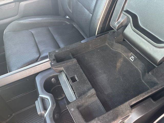 Photo of 2019 Diamond Black Crystal Pearlcoat RAM 1500