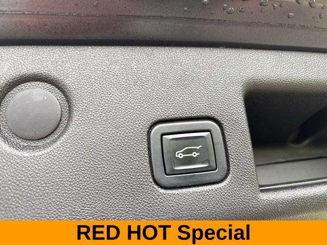 Photo of 2022 Iron Gray Metallic Chevrolet Equinox