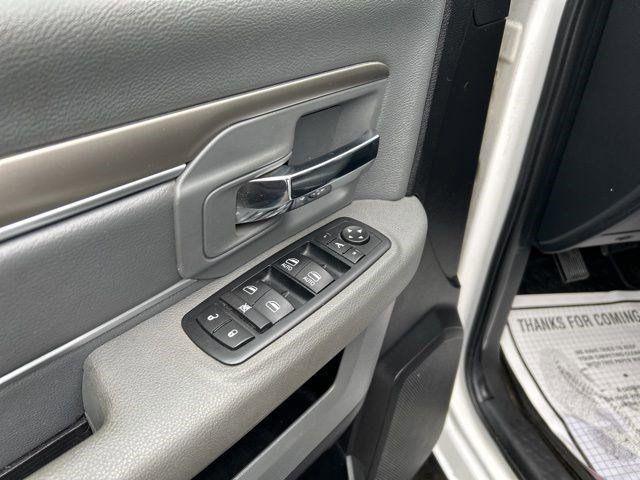 Photo of 2016 Bright White Clearcoat RAM 1500