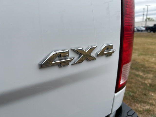 Photo of 2016 Bright White Clearcoat RAM 1500