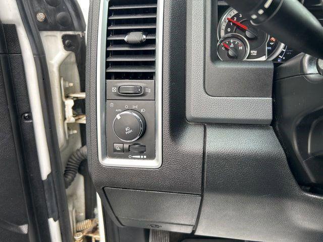 Photo of 2016 Bright White Clearcoat RAM 1500