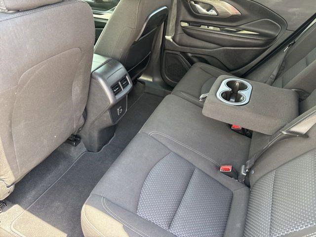 Photo of 2023 Summit White GMC Terrain