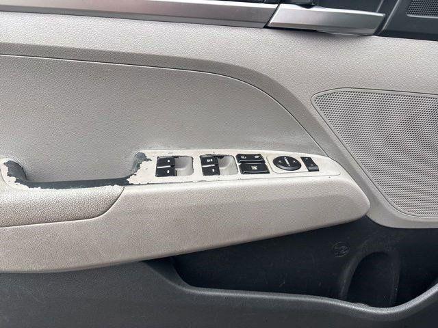 Photo of 2020 Phantom Black Hyundai ELANTRA