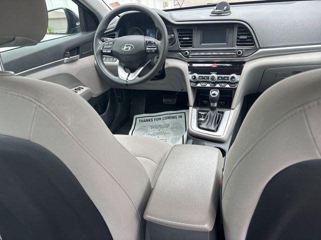 Photo of 2020 Phantom Black Hyundai ELANTRA