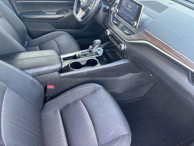 Photo of 2024 Super Black Nissan Altima