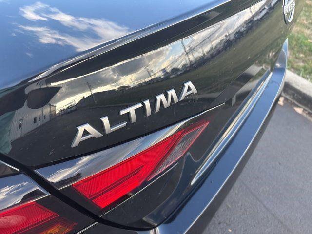 Photo of 2024 Super Black Nissan Altima