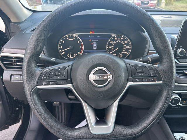 Photo of 2024 Super Black Nissan Altima