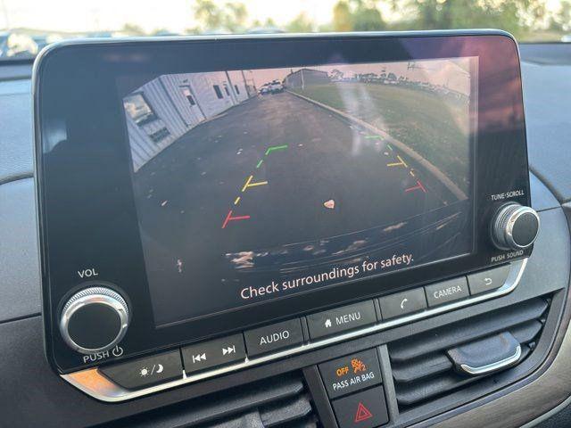 Photo of 2024 Super Black Nissan Altima