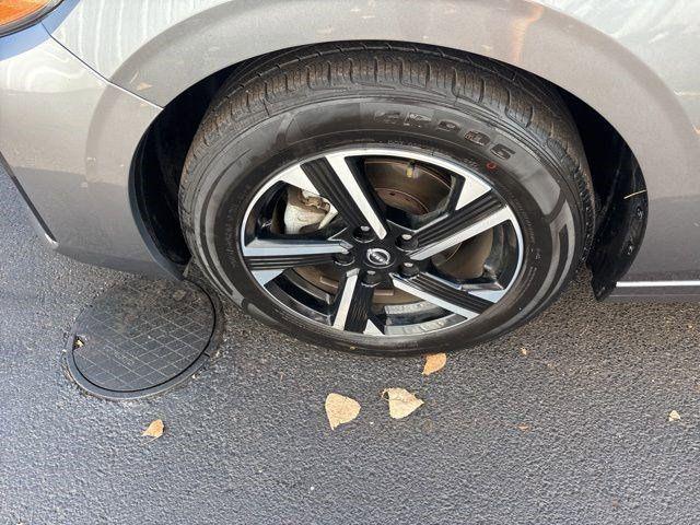 Photo of 2024 Gun Metallic Nissan Sentra
