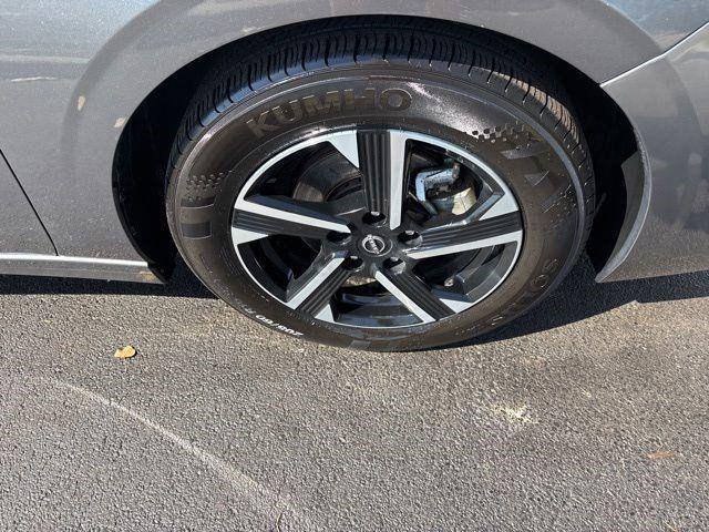 Photo of 2024 Gun Metallic Nissan Sentra