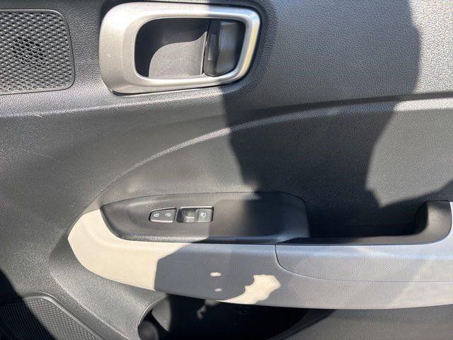 Photo of 2024 Onyx Black Hyundai VENUE