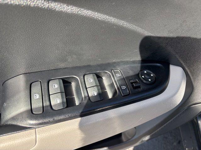 Photo of 2024 Onyx Black Hyundai VENUE