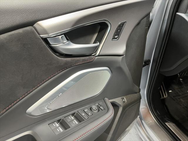 Photo of 2025 Solar Silver Metallic Acura RDX