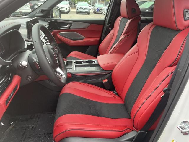 Photo of 2026 PREMIUM WHITE PEARL Acura MDX