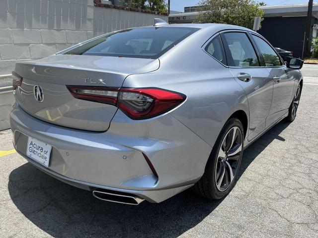 Photo of 2025 Lunar Silver Metallic Acura TLX