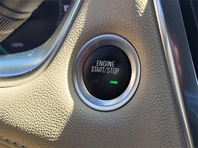 Photo of 2024 Summit White Chevrolet Traverse Limited