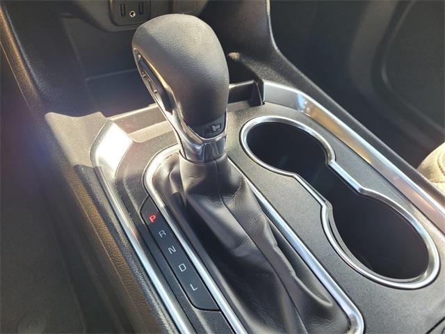 Photo of 2024 Summit White Chevrolet Traverse Limited