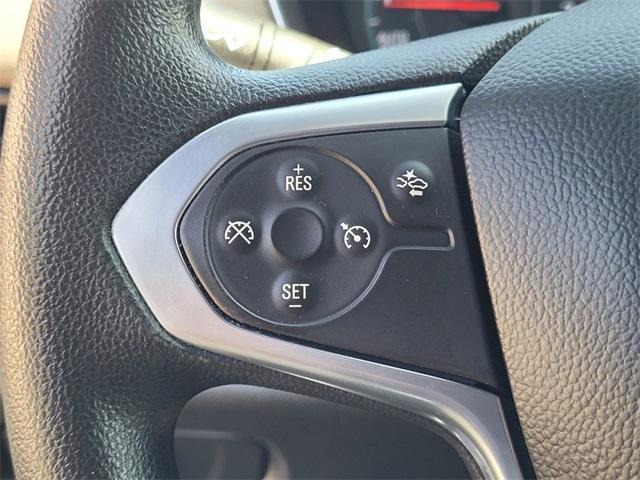 Photo of 2024 Summit White Chevrolet Traverse Limited