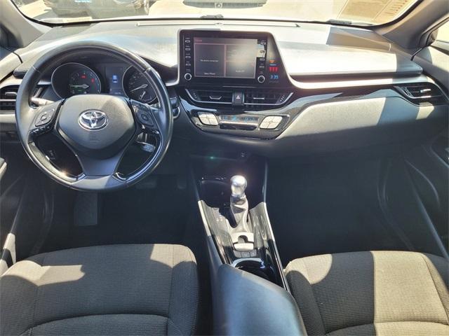 Photo of 2019 Blizzard Pearl Toyota C-HR
