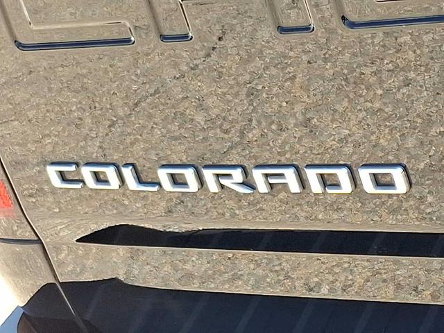 Photo of 2021 Black Chevrolet Colorado